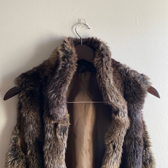 Abercrombie & Fitch Faux Fur Vest Brown Small - Picture 1 of 11
